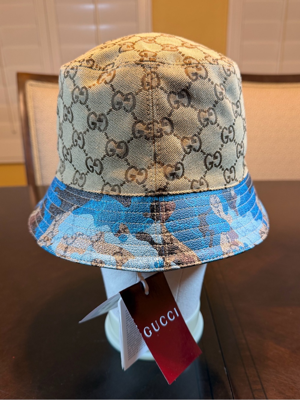 New Authentic Gucci GG Supreme Logo Blue Camo Bucket Hat Tan Blue Size M